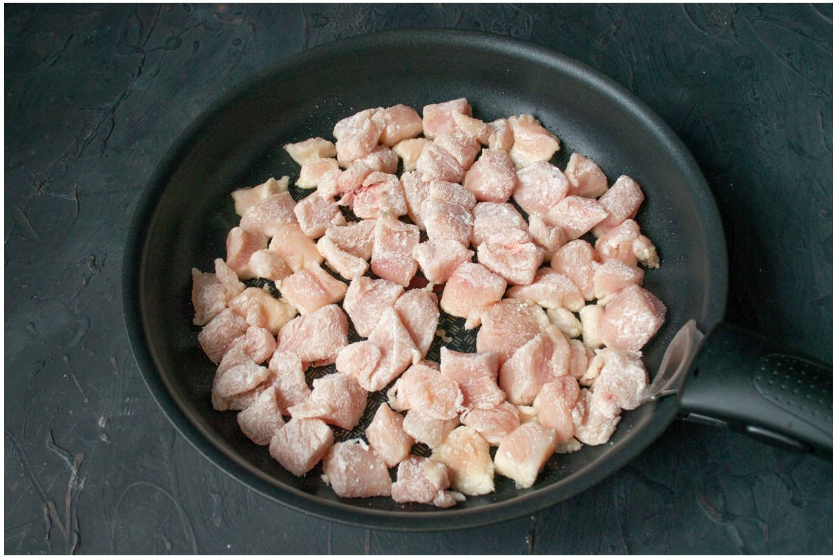 Горячий салат с курицей