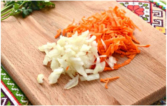 Суп с мясными фрикадельками и вермишелью