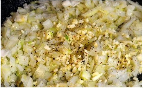 Суп с фрикадельками из куриной грудки