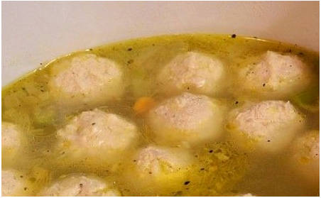 Суп с фрикадельками из куриной грудки