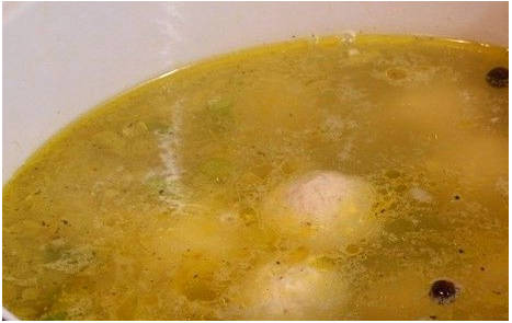 Суп с фрикадельками из куриной грудки