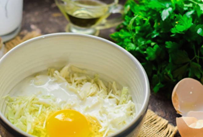 Диетические капустные котлеты в духовке