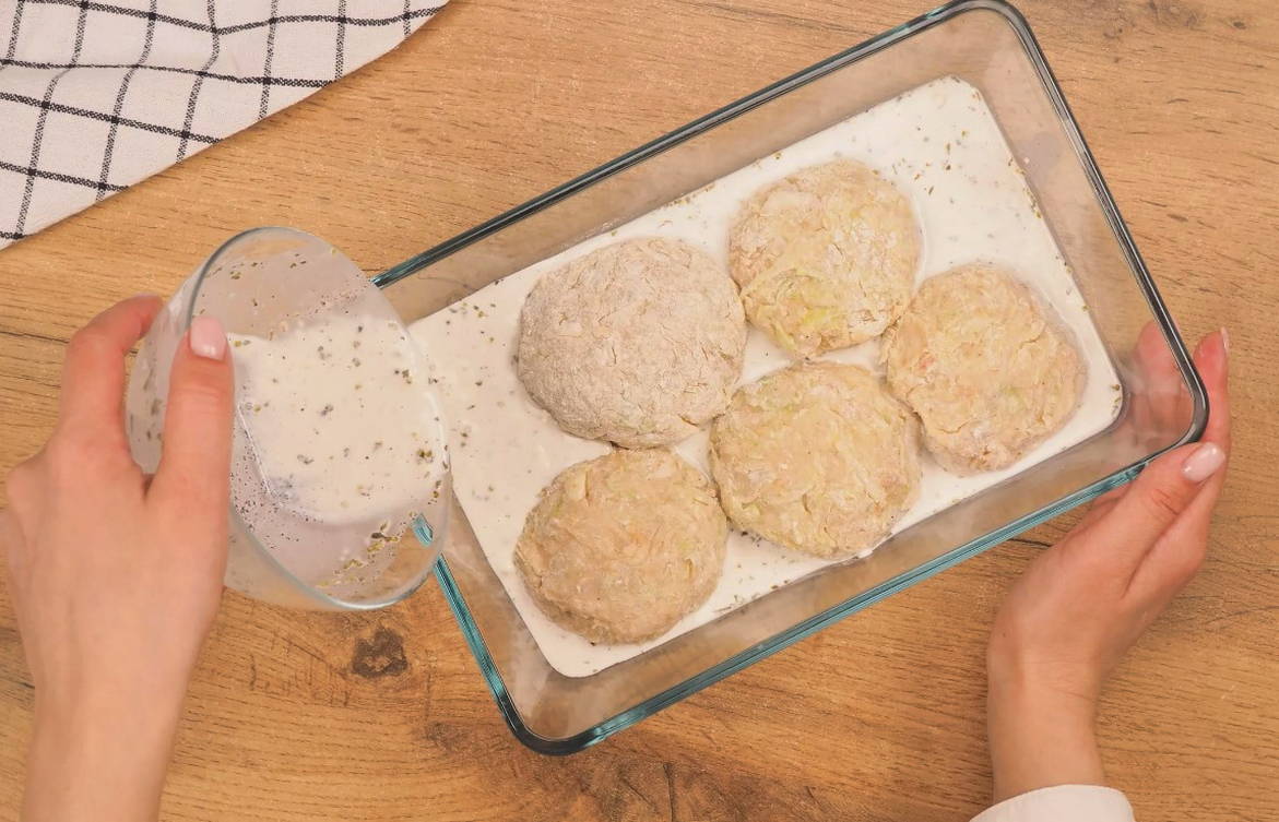Капустные котлеты с фаршем в духовке