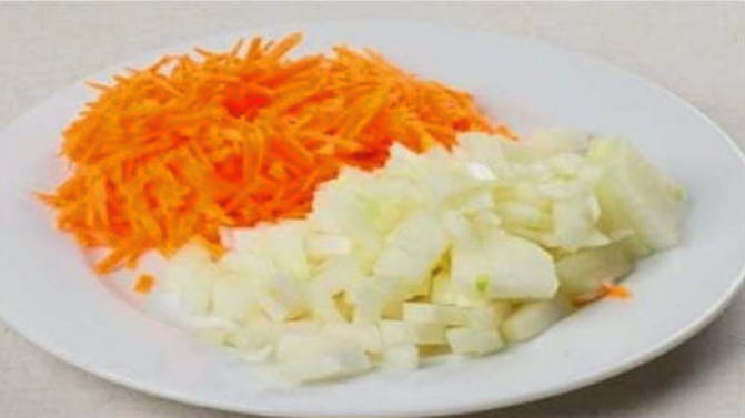 Тушеная картошка с курицей в мультиварке Редмонд