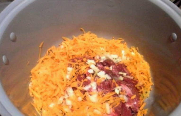Мясо с картошкой в мультиварке Редмонд