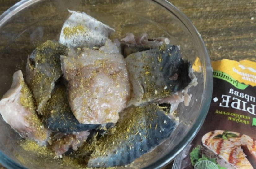 Скумбрия в собственном соку в домашних условиях