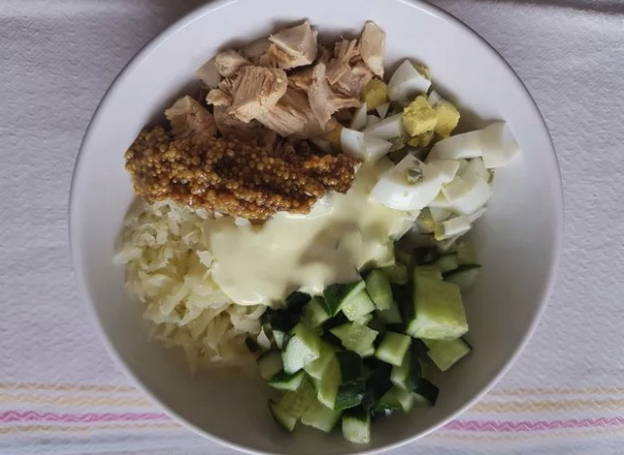 Мясной салат со свежими огурцами Мясной салат со свежими огурцами