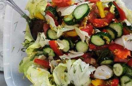 Греческий салат с французской горчицей в зернах