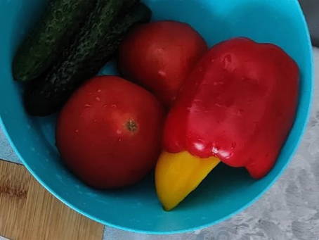 Греческий салат с французской горчицей в зернах