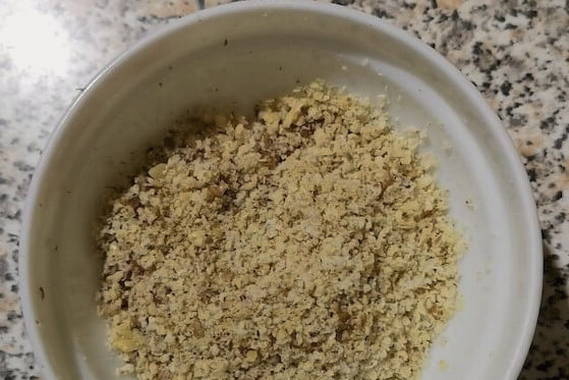 Грузинский салат с грецкими орехами, фасолью и болгарским перцем