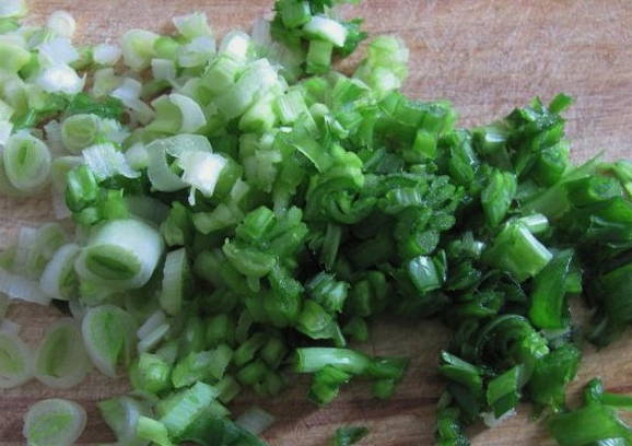 Грузинский салат с грецкими орехами и фасолью