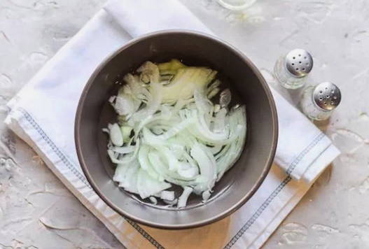 Диетический салат с кальмарами для похудения