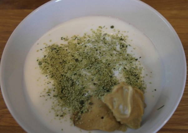 Салат «Грибная поляна» с опятами и курицей