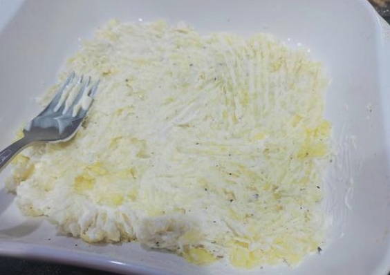 Салат «Грибная поляна» с опятами и копченой курицей