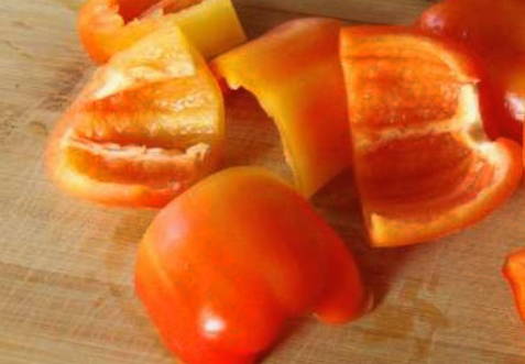 Греческий салат со шпинатом