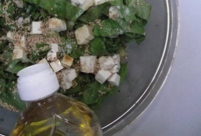 Греческий салат с фетой и маслинами