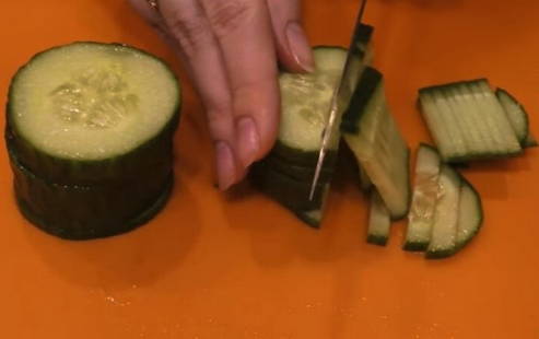 Салат «Дамский каприз» с черносливом