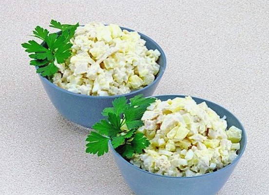 Салат «Дамский каприз» с курицей