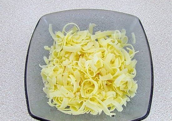 Салат «Дамский каприз» с курицей