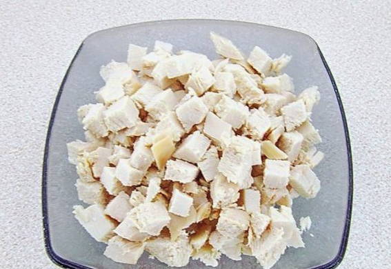 Салат «Дамский каприз» с курицей