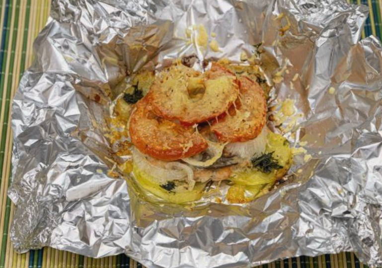 Форель с овощами в фольге в духовке