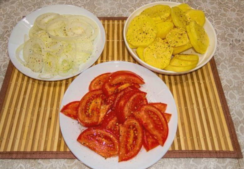 Форель с овощами в фольге в духовке