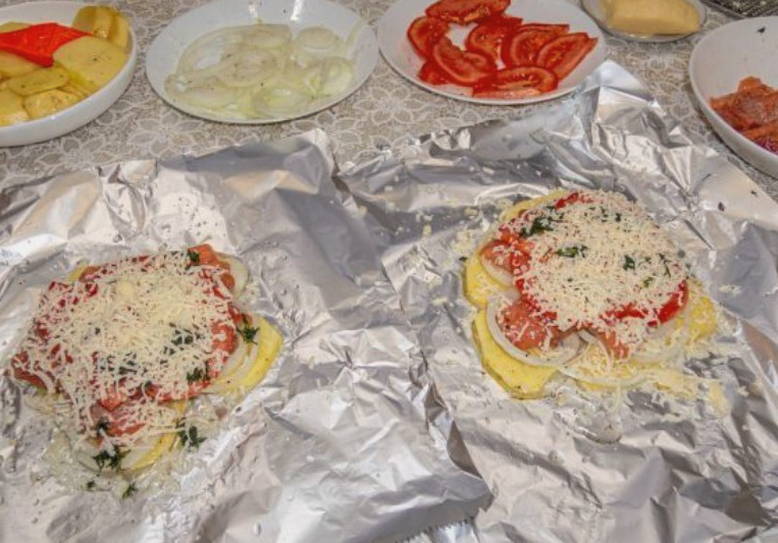 Форель с овощами в фольге в духовке