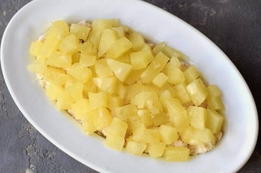 Салат «Женский каприз» с курицей