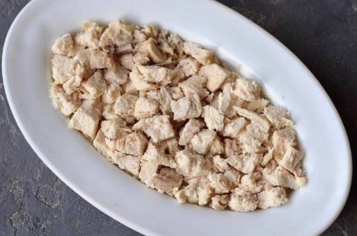 Салат «Женский каприз» с курицей