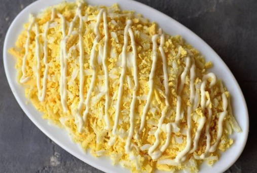 Салат «Женский каприз» с курицей