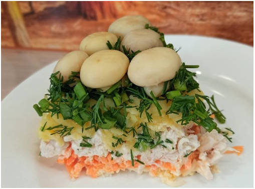 Салат «Грибная поляна» с корейской морковкой