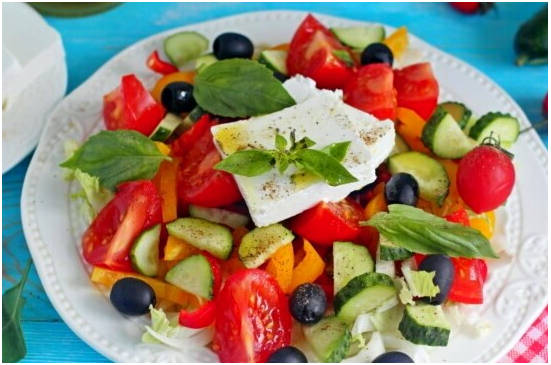 Греческий салат с капустой