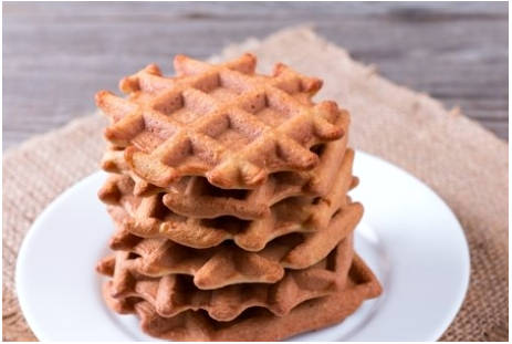 Вафли из овсяной муки в вафельнице