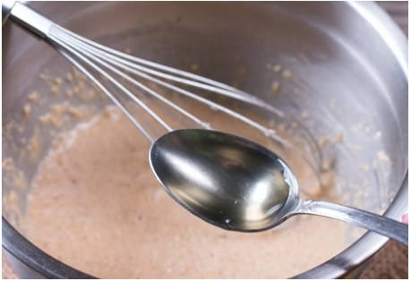 Вафли из овсяной муки в вафельнице