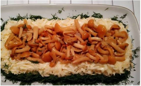 Салат «Грибная поляна» с опятами