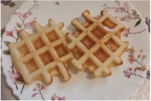 Вафли на кислом молоке в вафельнице