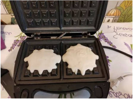 Вафли на кислом молоке в вафельнице