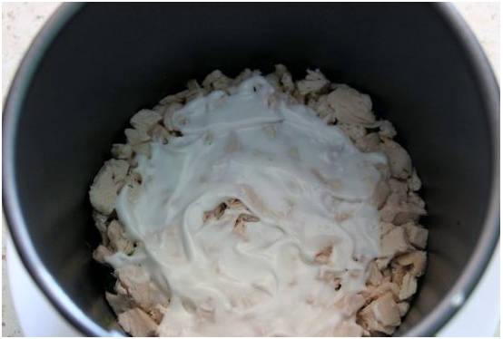 Классический салат «Грибная поляна» с шампиньонами