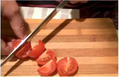 Греческий салат с рукколой и фетаксой