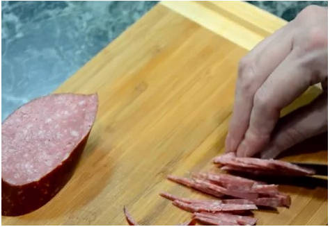Горячий салат со свининой