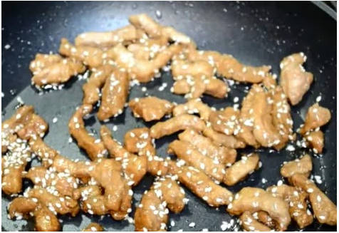 Горячий салат со свининой
