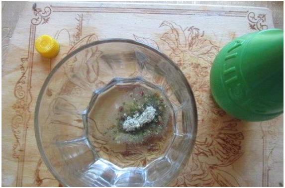 Горячий салат с курицей и овощами