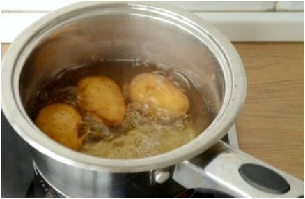 Салат «Гнездо глухаря» с копченой курицей