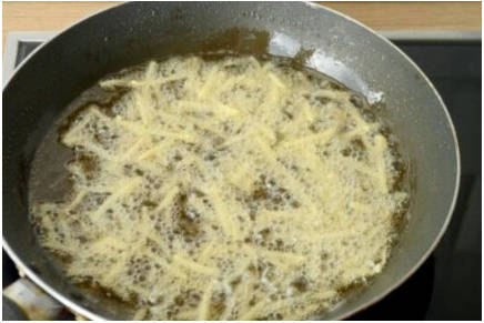 Салат «Гнездо глухаря» с копченой курицей