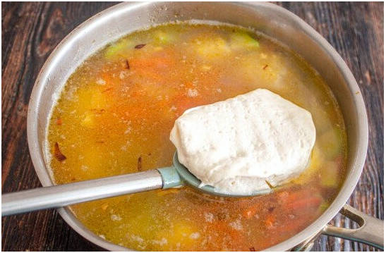 Суп с фрикадельками и кабачками