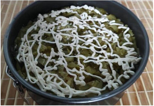 Салат «Грибная поляна» с копченой курицей