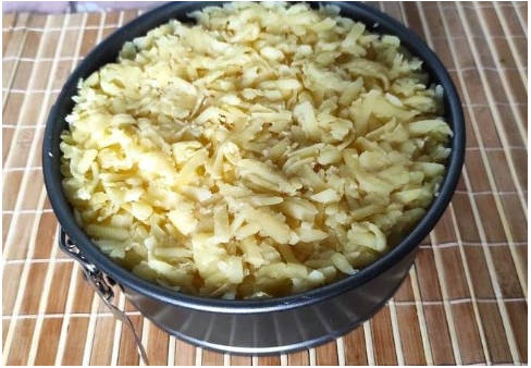 Салат «Грибная поляна» с копченой курицей