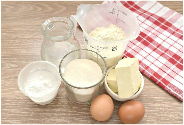 Хрустящие вафли на сливочном масле в вафельнице