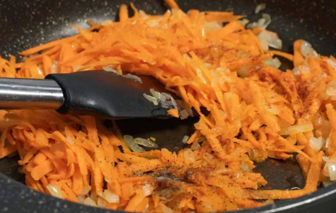 Куриные желудки с картошкой