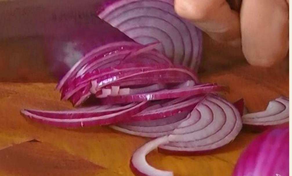 Куриные желудки с гречкой